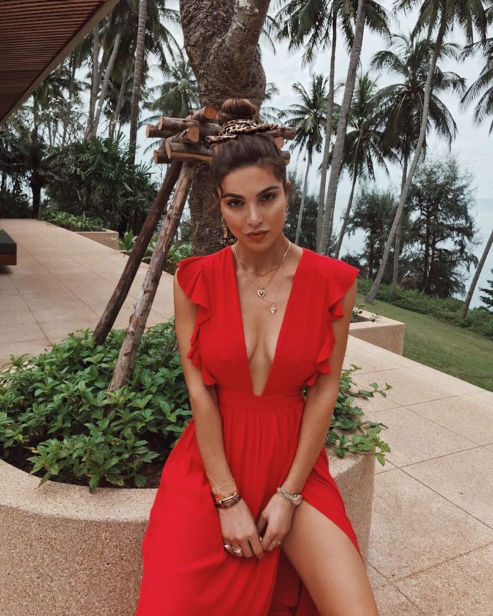 67277eafd67c0b176f9db1002c08f4b263295eab-in-phuket-with-revolve-15-1200