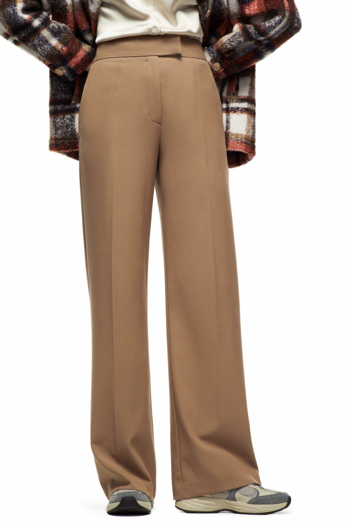 relaxed trousers