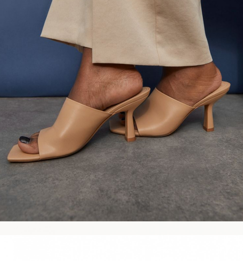 square toe sandal