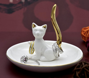 cat ring holder